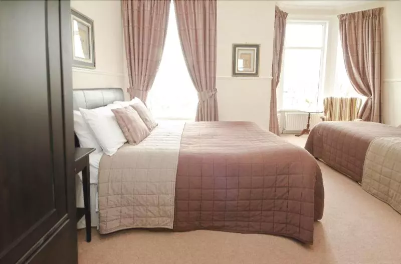 ペンション Ennislare House