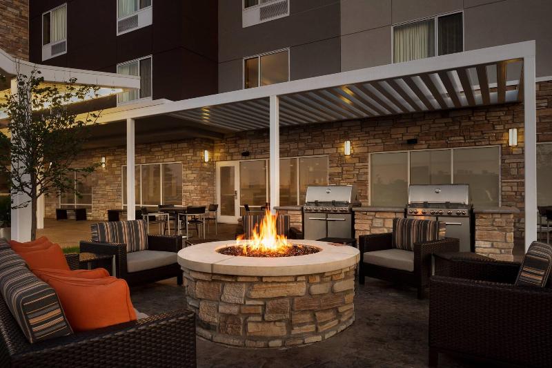 Towneplace Suites By Marriott Janesville