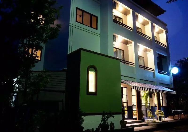 Yamyen Hostel