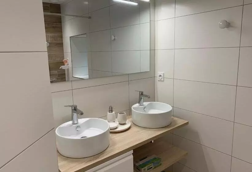 ベッドアンドブレックファースト Chambres D'hôtes Logis Charrier Le Petit Bignon