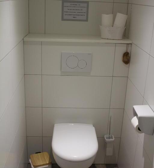 تختخواب و صبحانه Chambres D'hôtes Logis Charrier Le Petit Bignon