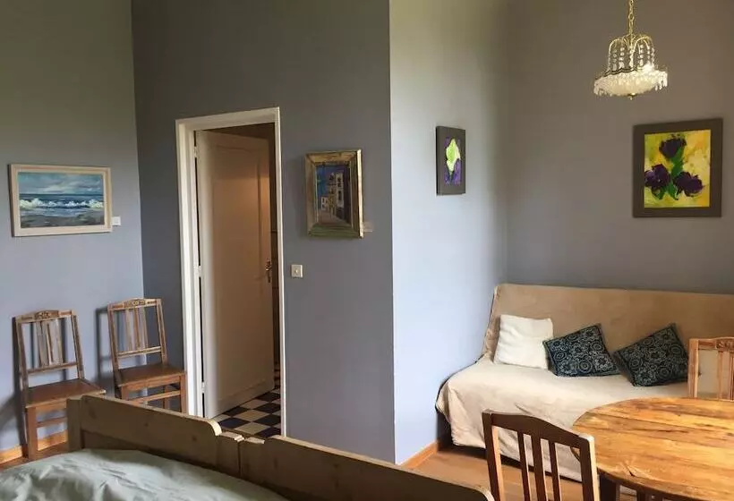 Aamiaismajoitus (B&B) Les Huguets