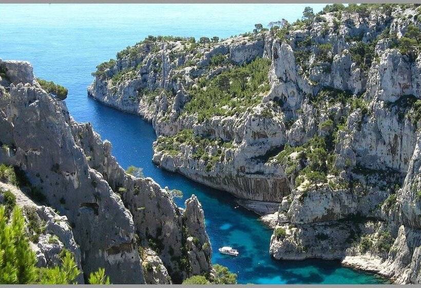 تختخواب و صبحانه The Dorn