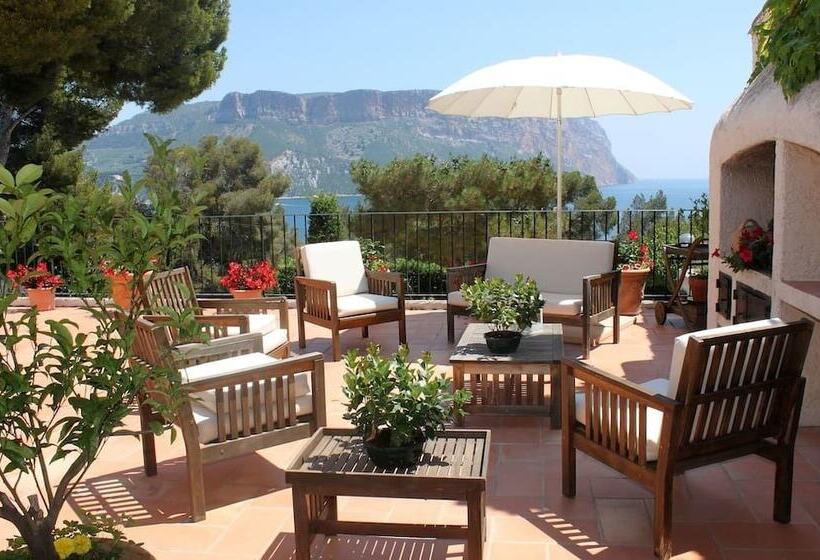 تختخواب و صبحانه The Dorn