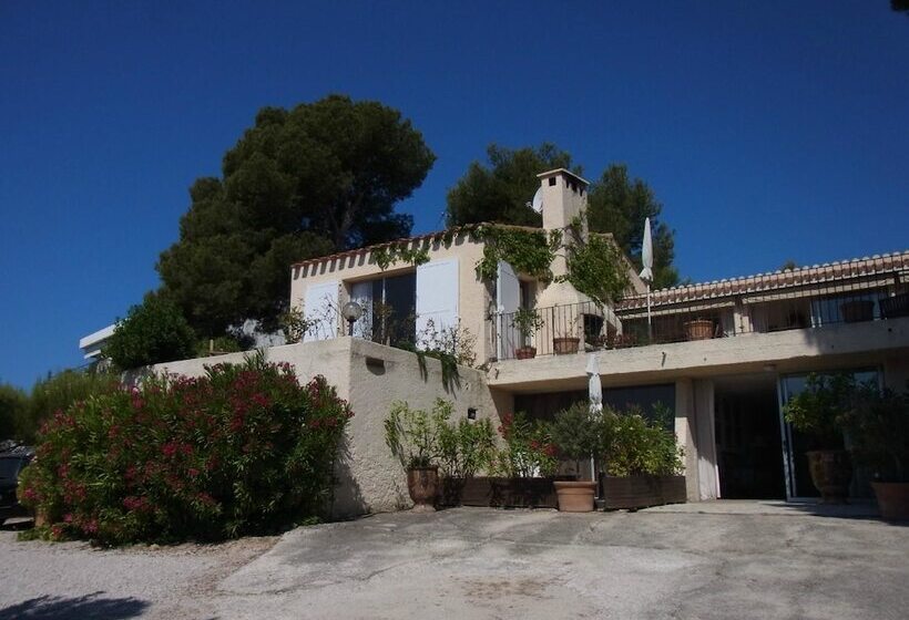 تختخواب و صبحانه The Dorn