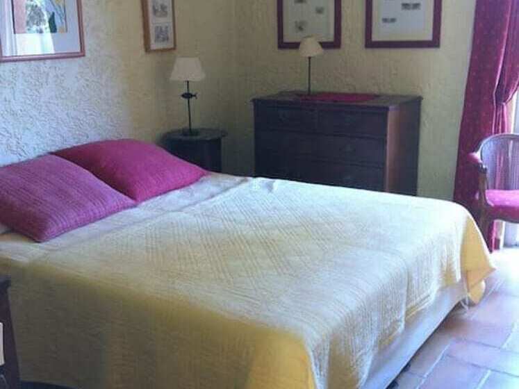 تختخواب و صبحانه The Dorn