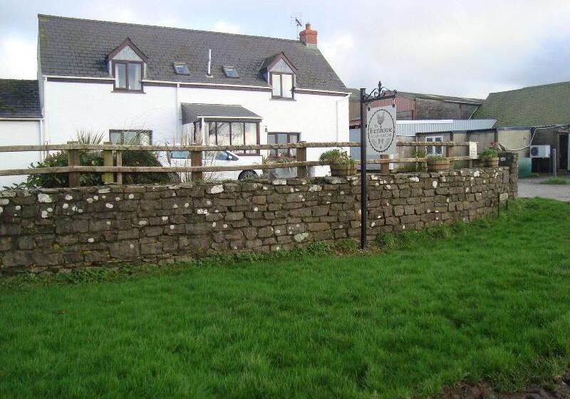 مبيت وإفطار The Farmhouse Lochmeyler