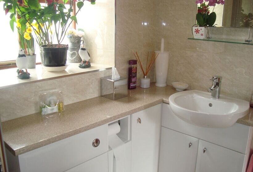 مبيت وإفطار The Farmhouse Lochmeyler