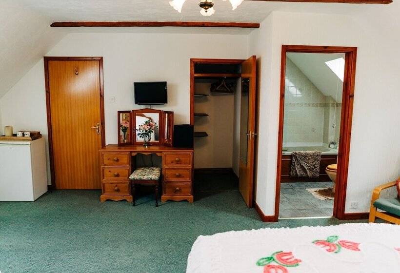 مبيت وإفطار The Farmhouse Lochmeyler