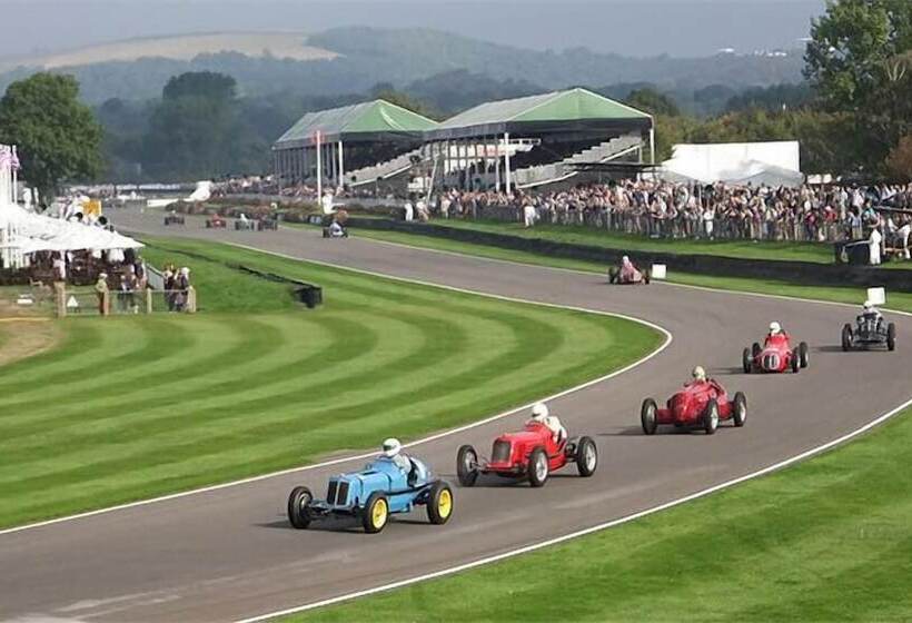 مبيت وإفطار The Old Rectory