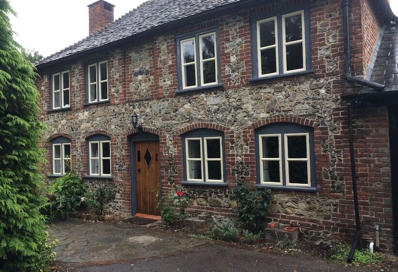 مبيت وإفطار The Old Rectory