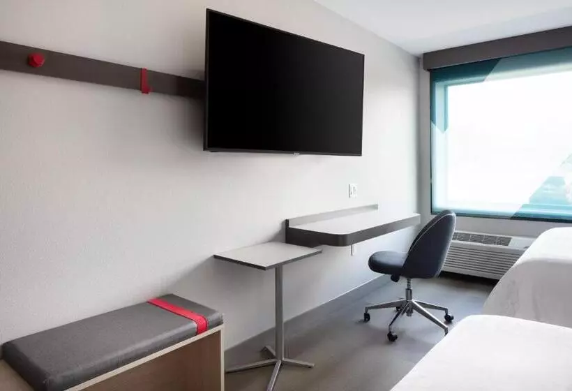 Avid Hotels   Madison   Monona, An Ihg