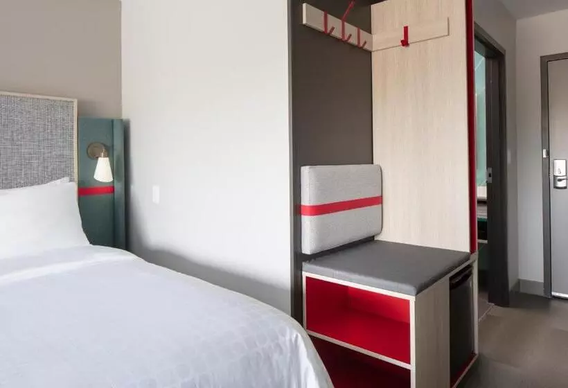 Avid Hotels   Madison   Monona, An Ihg