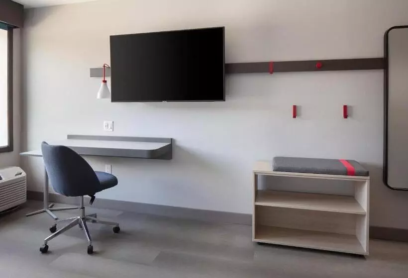 Avid Hotels   Madison   Monona, An Ihg