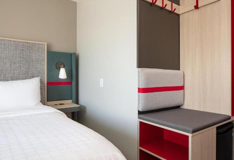 Avid Hotels   Madison   Monona, An Ihg