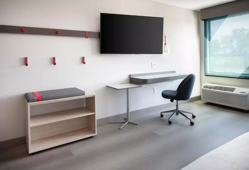 Avid Hotels   Madison   Monona, An Ihg