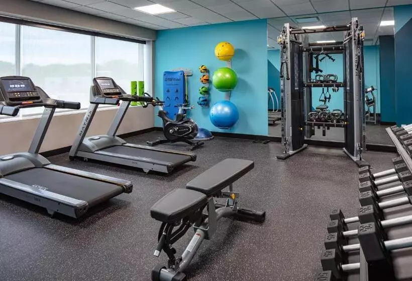 Avid Hotels   Madison   Monona, An Ihg