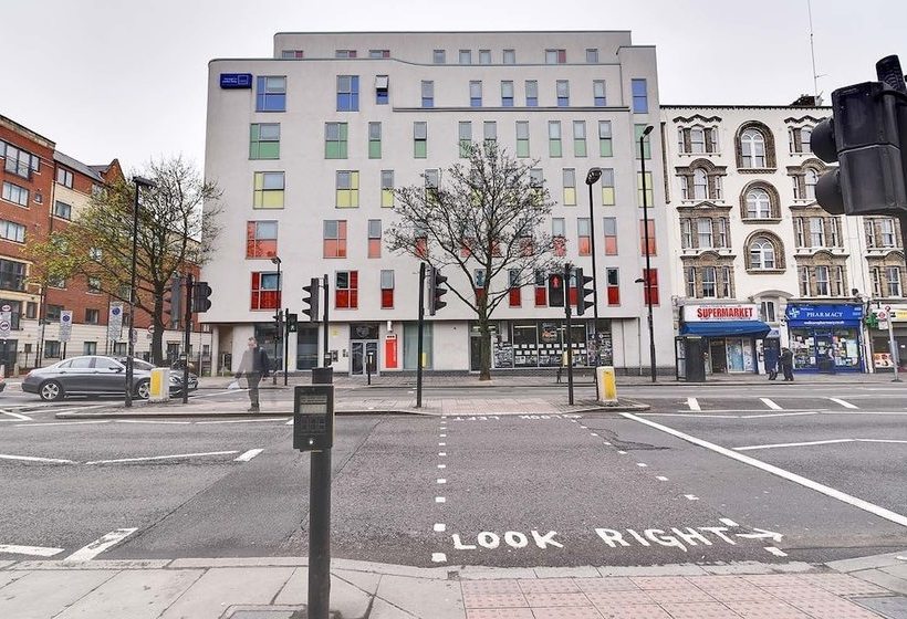 Hotel Axo Islington