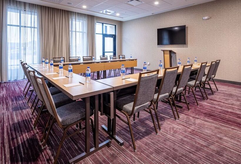 ホテル Courtyard By Marriott East Lansing Okemos