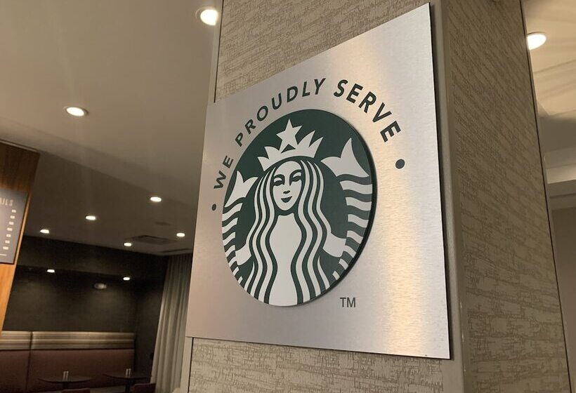 ホテル Courtyard By Marriott East Lansing Okemos