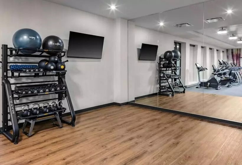 هتل Courtyard By Marriott East Lansing Okemos