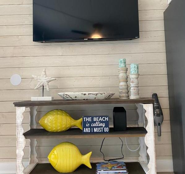 فندق Harbor Light Family Resort