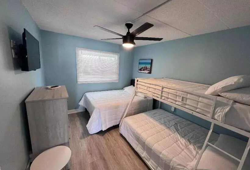 Hotelli Harbor Light Family Resort