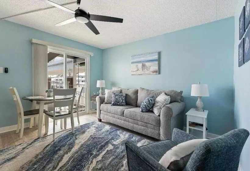 Hotelli Harbor Light Family Resort