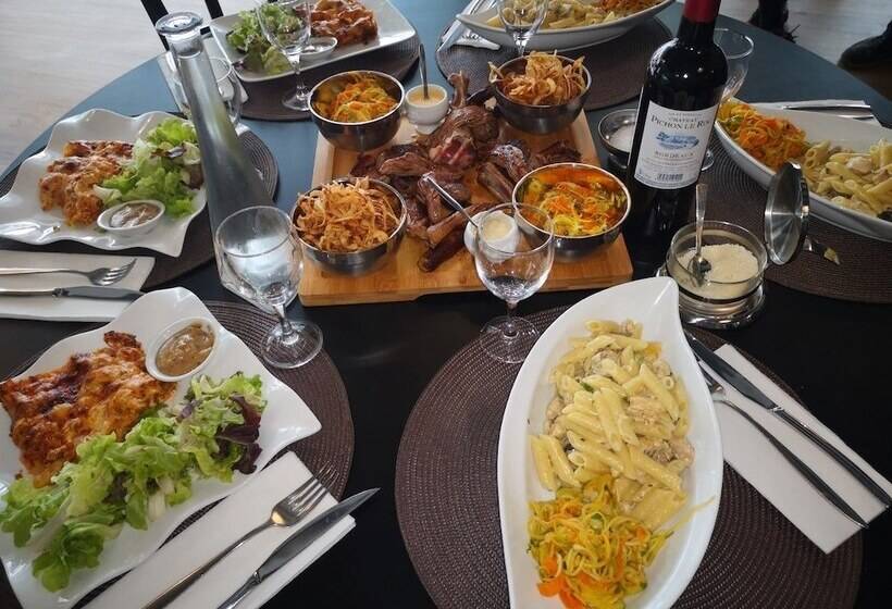 هتل Hôtel Bar Brasserie L Escale