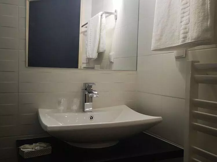 Hotelli Hôtel Bar Brasserie L Escale