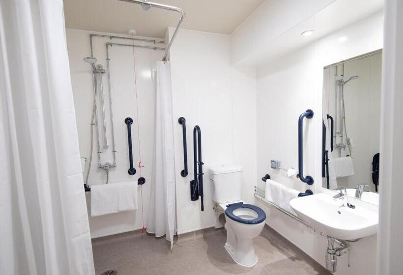 فندق Paisley Pear, Brackley By Marston's Inns