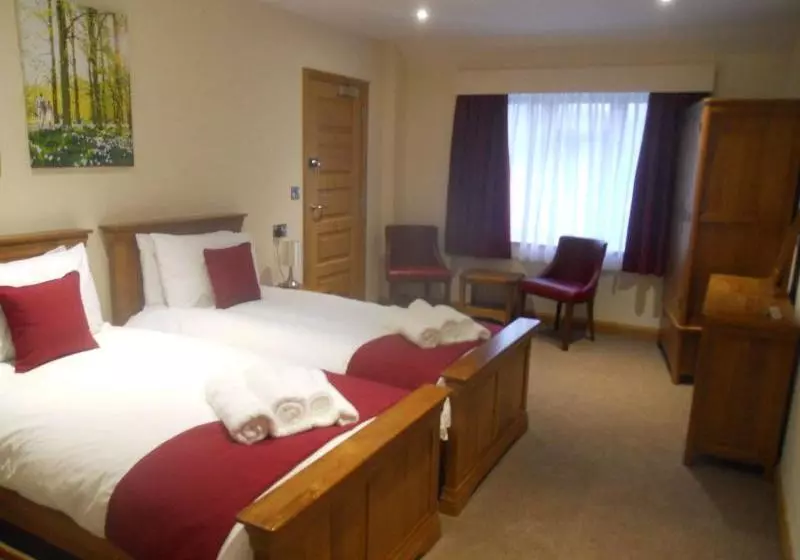 Hotelli Riverside Caravan & Camping Park