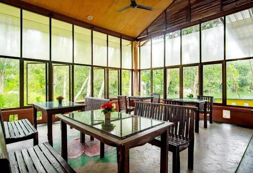 Hotelli Water Jade Natural Resort