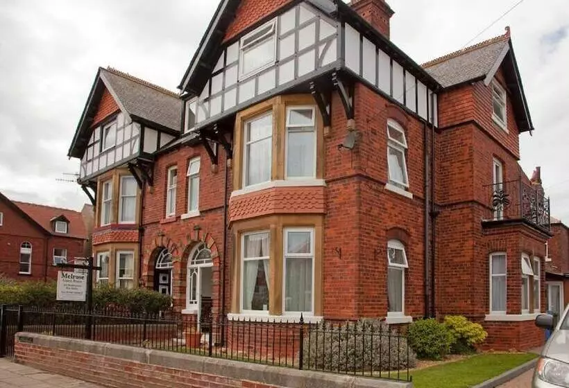 Majatalo The Whalebone Arch
