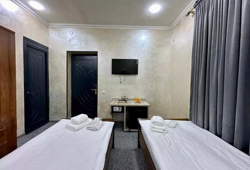 Rakat Hostel