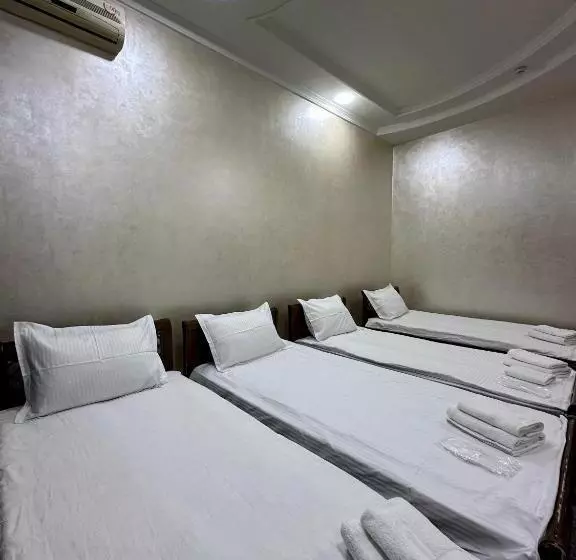 Rakat Hostel