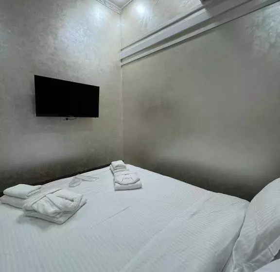 Rakat Hostel