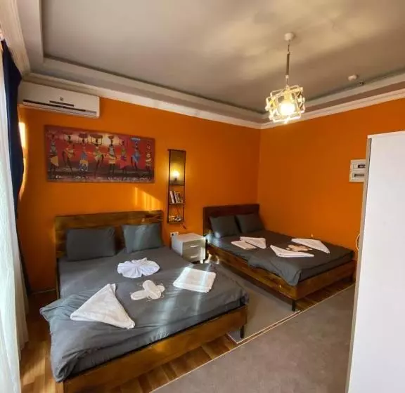 Taksim Pandora