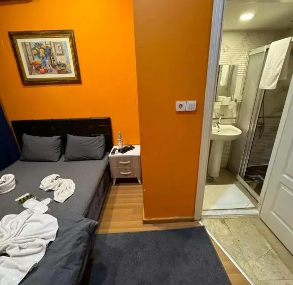Taksim Pandora