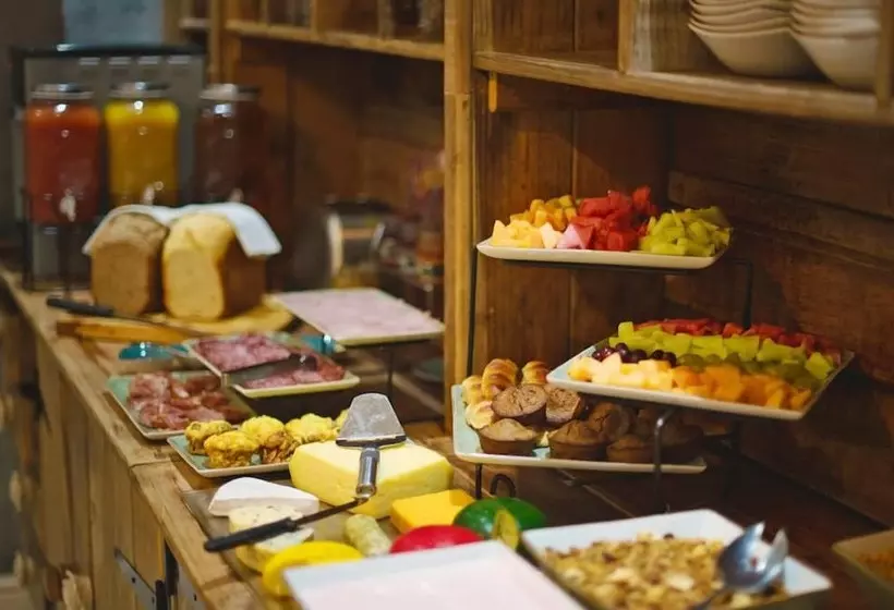 Отель Cape Heritage