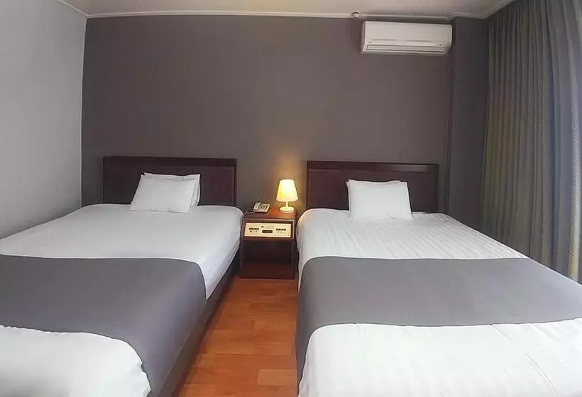 Pearl Hotel Jeju