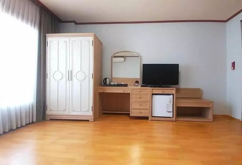 Pearl Hotel Jeju