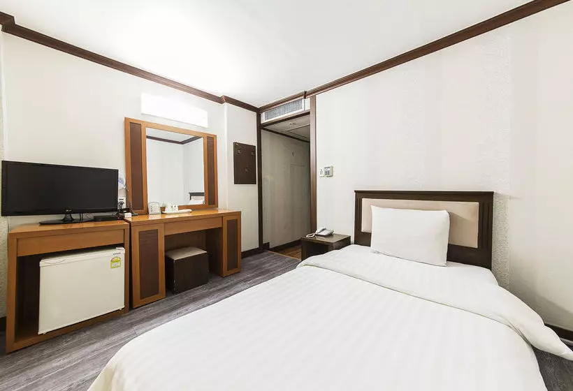 Jam Sil Tourist Hotel