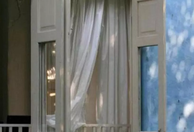 هتل Brassiere Beach