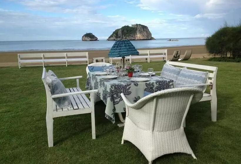 هتل Brassiere Beach