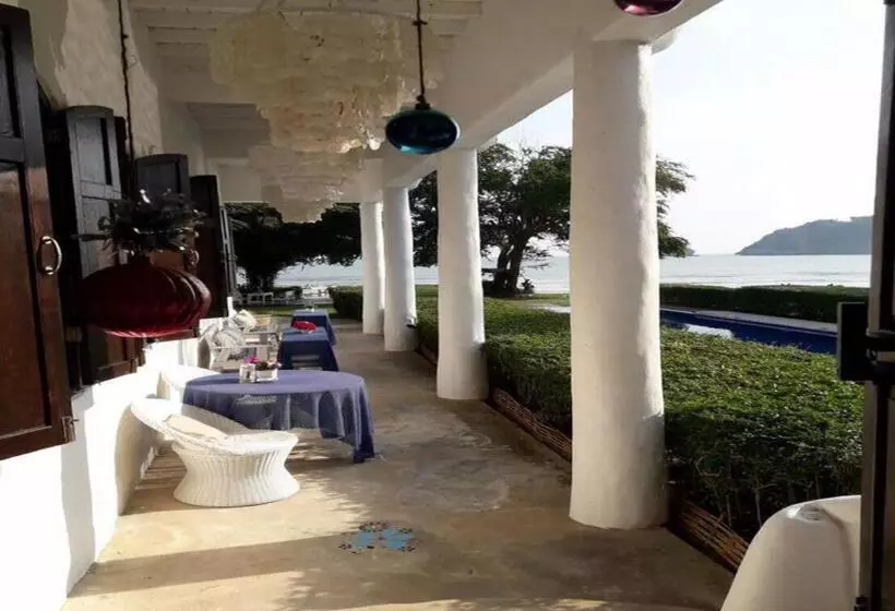 هتل Brassiere Beach