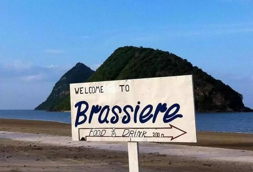 هتل Brassiere Beach