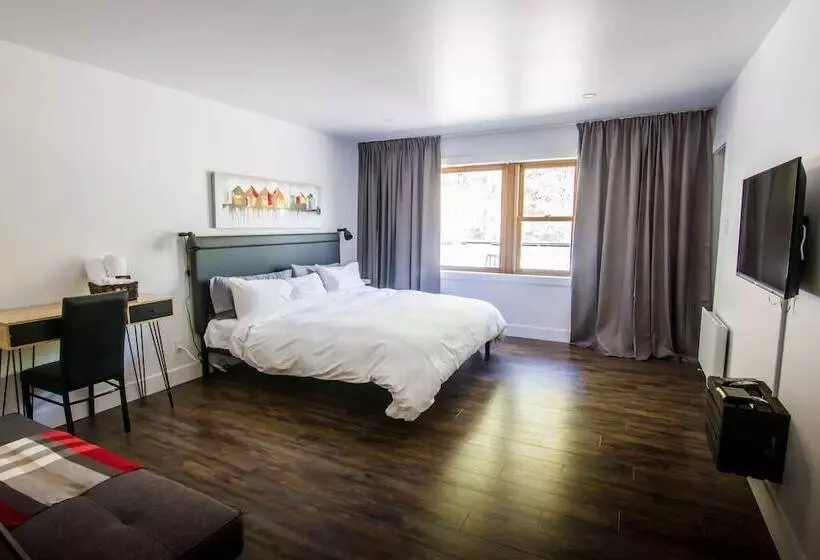 ホテル Comme Chez Soi Restaurant & Auberge