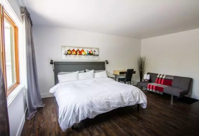 ホテル Comme Chez Soi Restaurant & Auberge