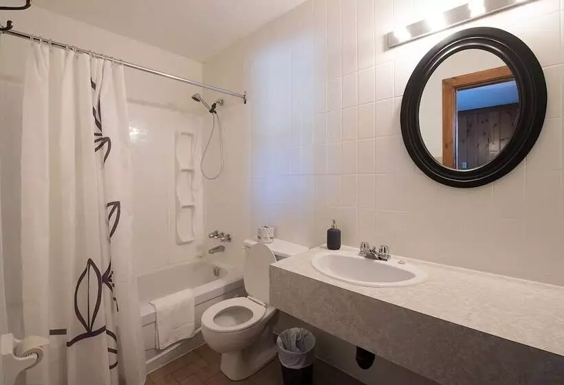 ホテル Comme Chez Soi Restaurant & Auberge